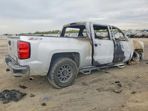 2014 Chevrolet Silverado VIN 3GCUKREC2EG269770 фото 3