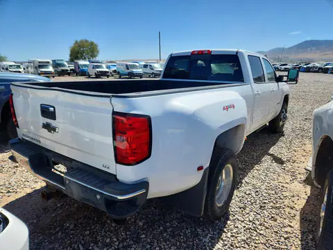 2015 Chevrolet Silverado VIN 1GC4KZC82FF561016 фото 3
