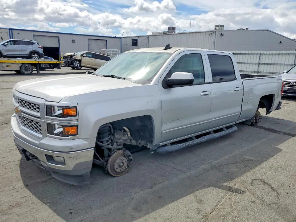 2015 Chevrolet Silverado VIN 3GCUKREH4FG125540 фото 1