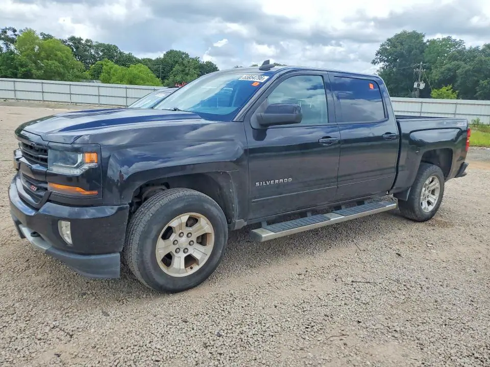 3GCUKREC5GG340382 Chevrolet Silverado 2016 — повреждение Подтопление, фото до ремонта