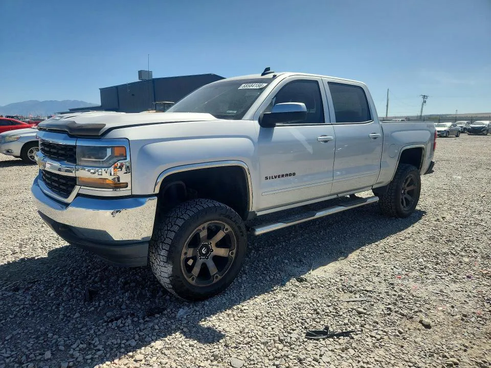 2016 Chevrolet Silverado VIN 3GCUKREC7GG102324 фото 1