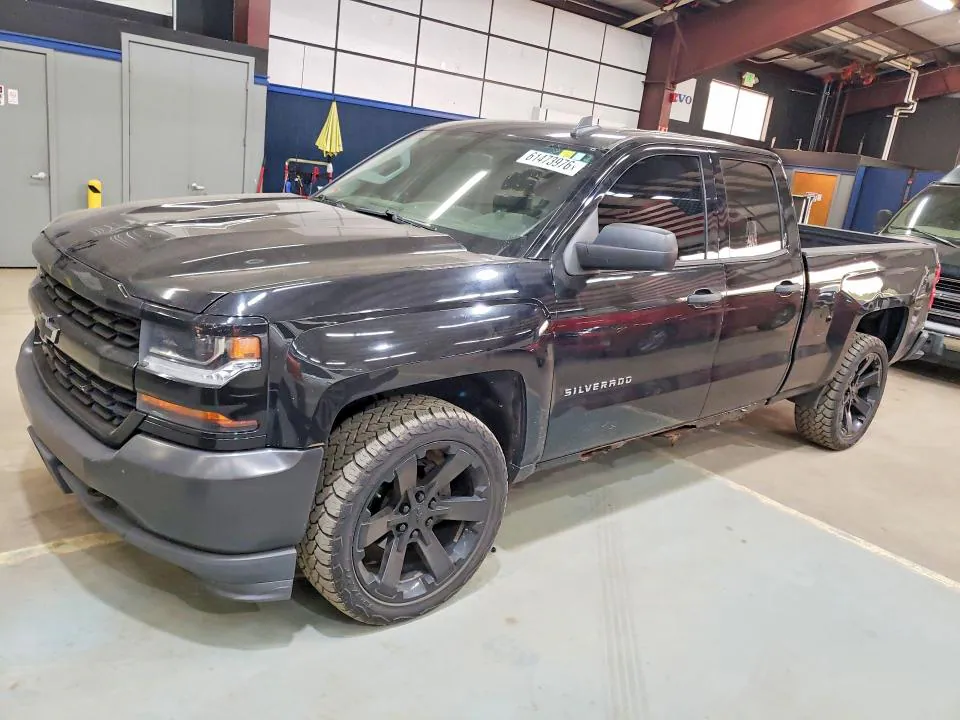 2017 Chevrolet Silverado VIN 1GCVKNECXHZ158630 фото 1