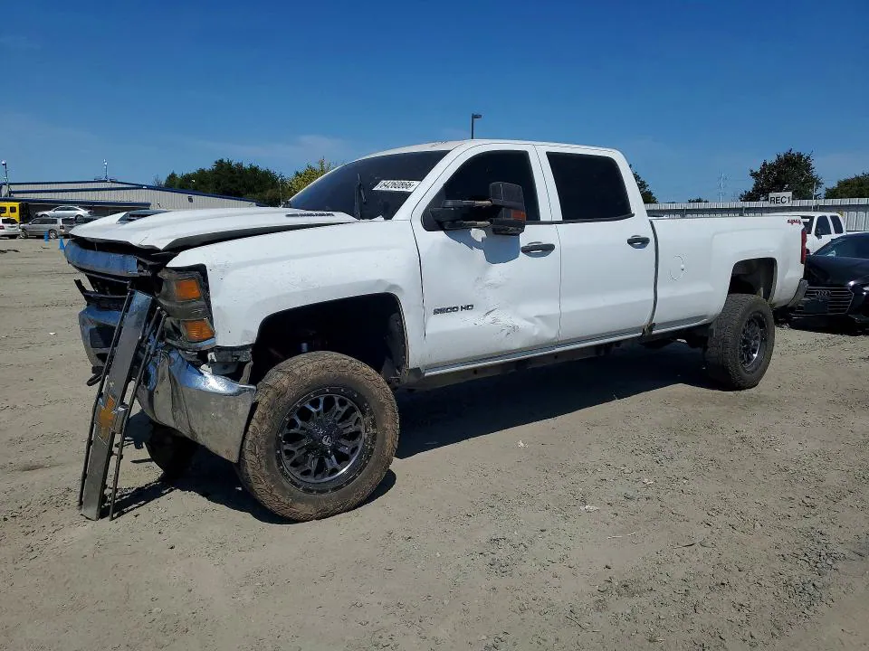 2017 Chevrolet Silverado VIN 1GC1KUEY3HF165635 фото 1