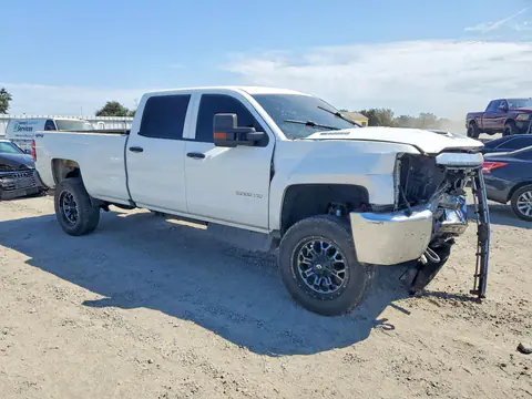 2017 Chevrolet Silverado VIN 1GC1KUEY3HF165635 фото 4