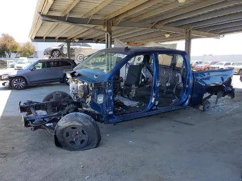 3GCUCRER7JG376664 — 2018 Chevrolet Silverado, Разукомплектован (Stripped), фото до ремонта
