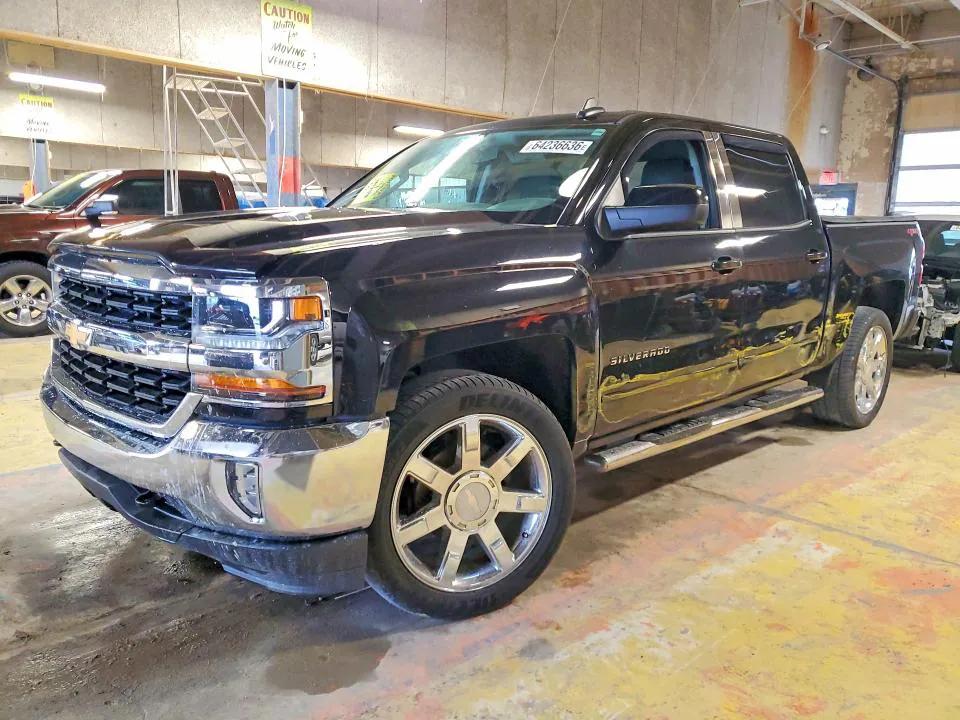 2018 CHEVROLET SILVERADO VIN 3GCUKREC5JG373213 фото 1