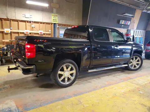 2018 CHEVROLET SILVERADO VIN 3GCUKREC5JG373213 фото 3