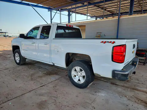 1GCVKREC3JZ322460 — 2018 Chevrolet Silverado, фото 2 с аукциона Copart 13.10.2026, Передняя часть