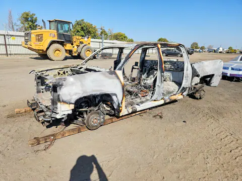 3GCUKREC5JG179121 — 2018 Chevrolet Silverado, Пожар (Burn), фото до ремонта