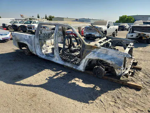 2018 Chevrolet Silverado VIN 3GCUKREC5JG179121 фото 4