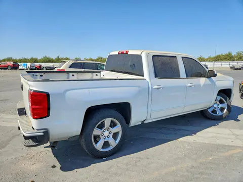 2018 Chevrolet Silverado VIN 3GCUKREC3JG297829 фото 3