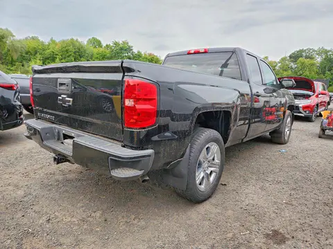 2018 Chevrolet Silverado VIN 1GCVKPEC3JZ369167 фото 3