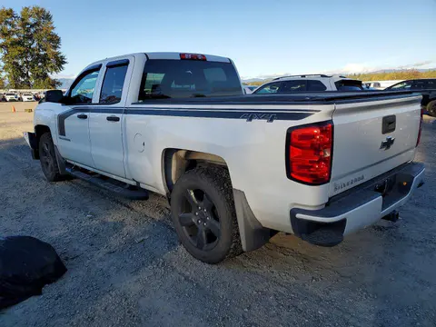 2018 Chevrolet Silverado VIN 1GCVKPECXJZ124088 фото 2