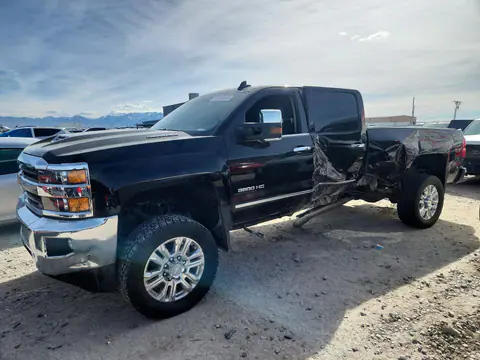 1GC4KXCY4KF134631 — 2019 Chevrolet Silverado, Боковая часть (Side), фото до ремонта