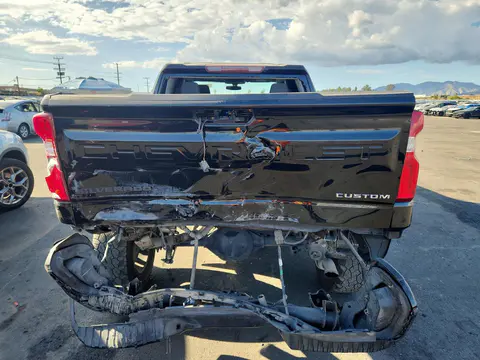 2019 Chevrolet Silverado K1500 Trail Boss Custom VIN 3GCPYCEF2KG231261 фото 6