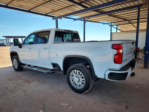 2022 Chevrolet Silverado VIN 1GC1YREY3NF250336 фото 2
