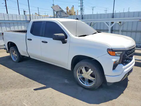 1GCRABEK7PZ228089 — 2023 Chevrolet Silverado, фото 4 с аукциона Copart 30.09.2026, Повреждения снизу