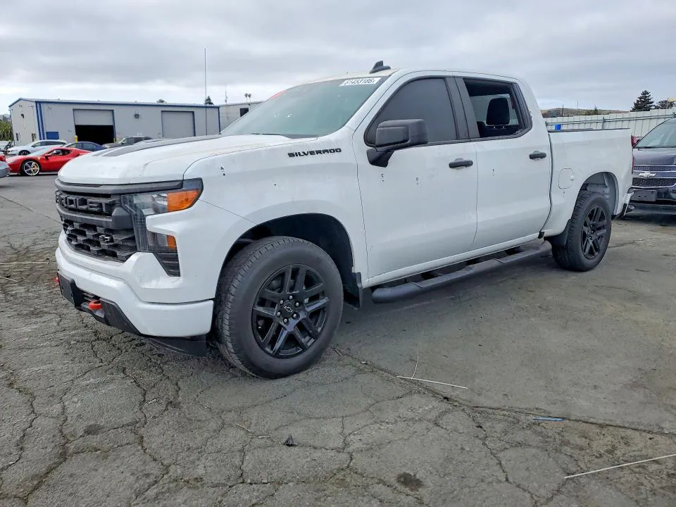2023 Chevrolet Silverado VIN 1GCPABEK9PZ126722 фото 1