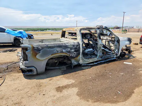 2024 Chevrolet Silverado VIN 2GCUDEED0R1168933 фото 3