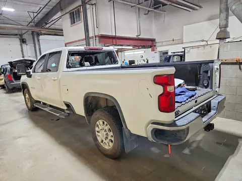 2024 Chevrolet Silverado VIN 1GC4YTE70RF296732 фото 2
