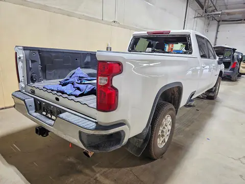 2024 Chevrolet Silverado VIN 1GC4YTE70RF296732 фото 3