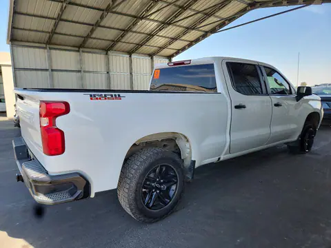 2025 Chevrolet Silverado VIN 3GCUKCE89SG366906 фото 3