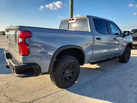 3GCUKHE81SG129520 — 2025 Chevrolet Silverado, фото 3 с аукциона Copart 14.10.2026, Вандализм