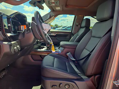 3GCUKFED8TG380067 — 2026 Chevrolet Silverado, Сторона, фото до ремонта