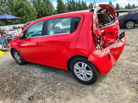 2014 Chevrolet Sonic VIN 1G1JC6SB0E4124999 фото 2