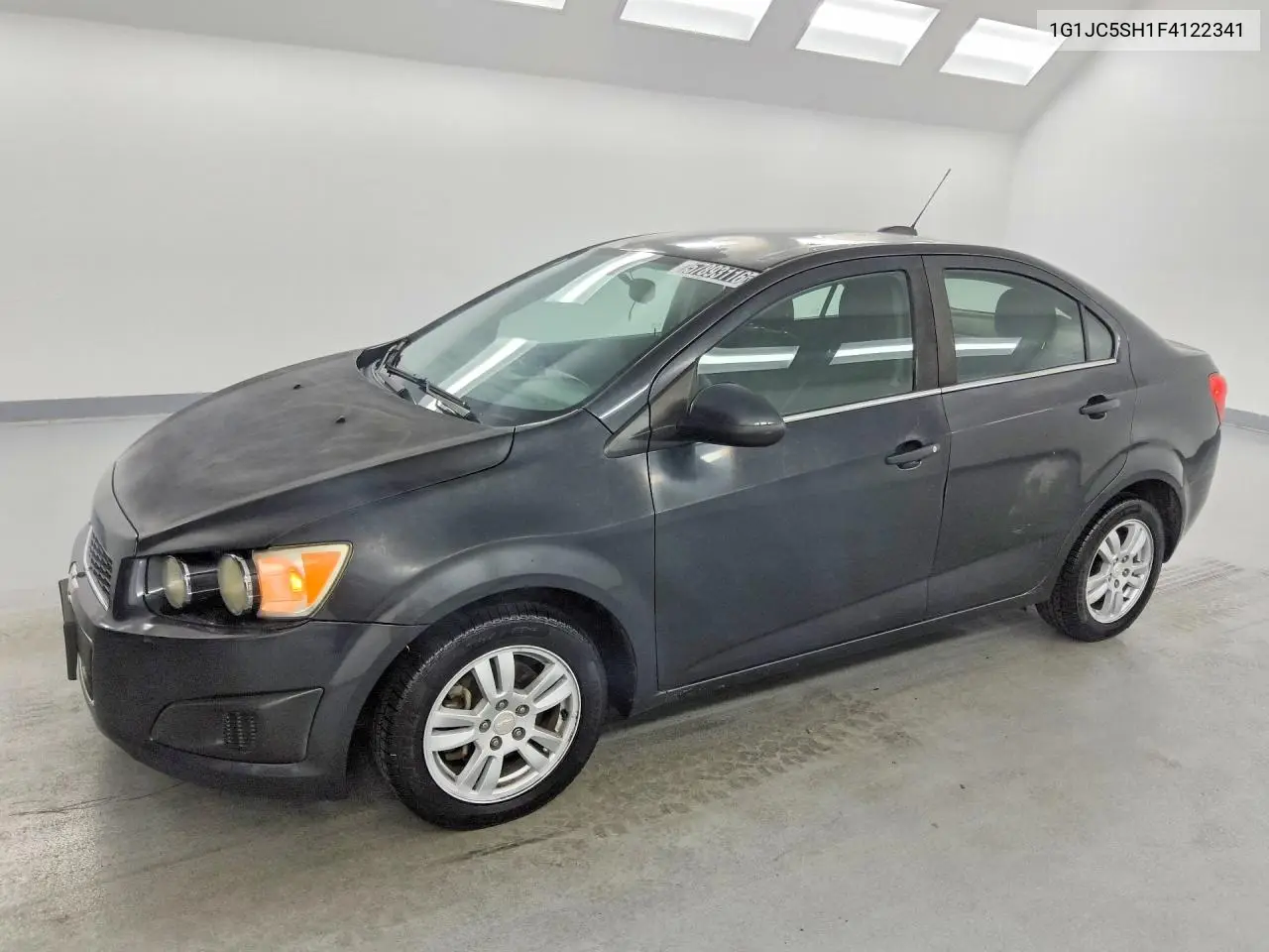 1G1JC5SH1F4122341 Chevrolet Sonic 2015 — повреждение Задняя часть, фото до ремонта