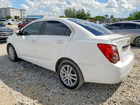 2015 CHEVROLET SONIC VIN 1G1JC5SH6F4180171 фото 2