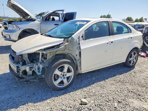 1G1JE5SB8G4174234 — 2016 Chevrolet Sonic, Передняя часть (Front End), фото до ремонта