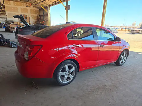 2016 Chevrolet Sonic VIN 1G1JE5SB9G4137158 фото 3