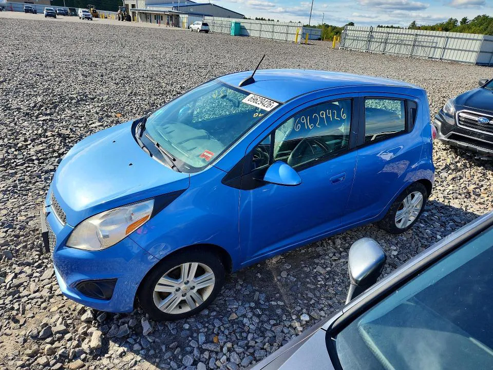 2015 CHEVROLET SPARK VIN KL8CB6S94FC725557 фото 1