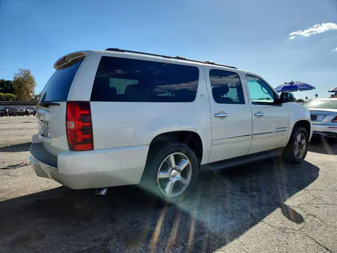 2014 Chevrolet Suburban VIN 1GNSCKE09ER213527 фото 3