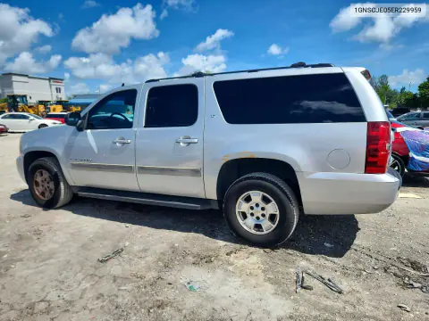 2014 Chevrolet Suburban C1500 Lt VIN 1GNSCJE05ER229959 фото 2