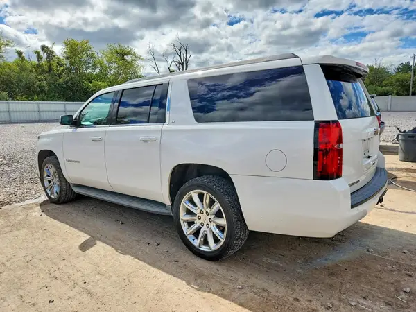 1GNSKJKC5FR634271 — 2016 Chevrolet Suburban, фото 2 с аукциона Copart, Град
