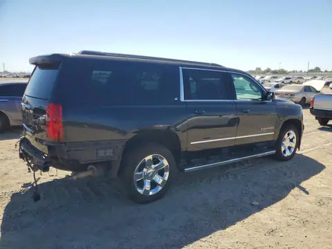 2017 Chevrolet Suburban VIN 1GNSKHKC8HR397660 фото 3