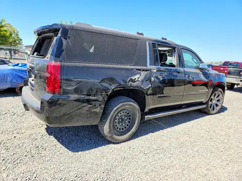 2017 Chevrolet Suburban VIN 1GNSKJKC3HR284321 фото 3