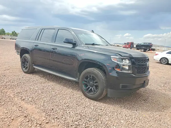 1GNSCHKC5HR165322 — 2017 Chevrolet Suburban, фото 4 с аукциона Copart, Задняя часть