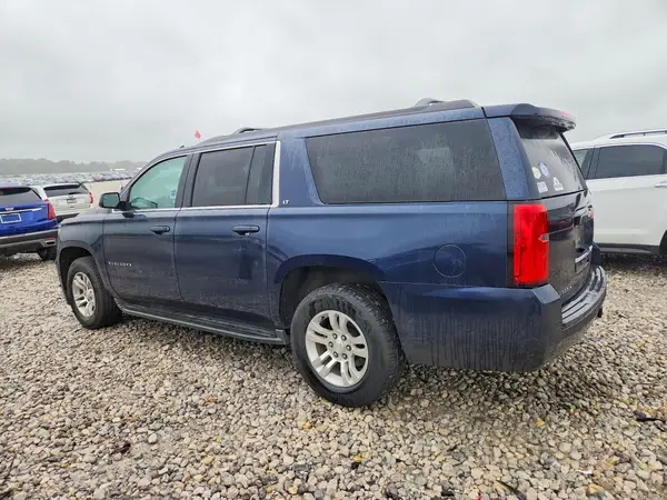 1GNSKHKC1HR202451 — 2017 Chevrolet Suburban, фото 2 с аукциона Copart, Передняя часть