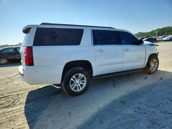 1GNSCHKC2HR215934 — 2017 Chevrolet Suburban, фото 3 с аукциона Copart, Передняя часть