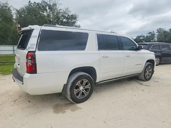 1GNSCJKC3HR252465 — 2017 Chevrolet Suburban, фото 3 с аукциона Copart, Задняя часть