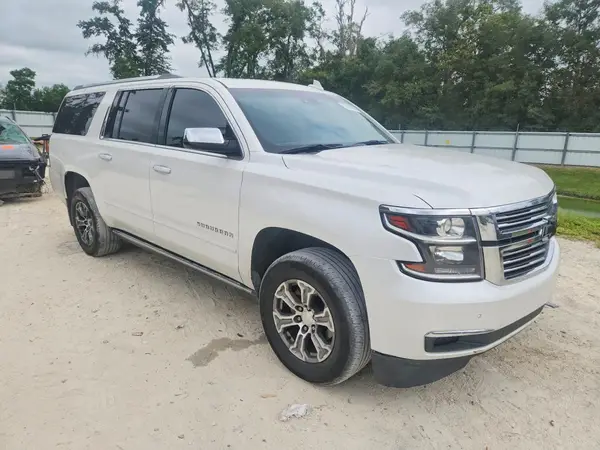 1GNSCJKC3HR252465 — 2017 Chevrolet Suburban, фото 4 с аукциона Copart, Задняя часть