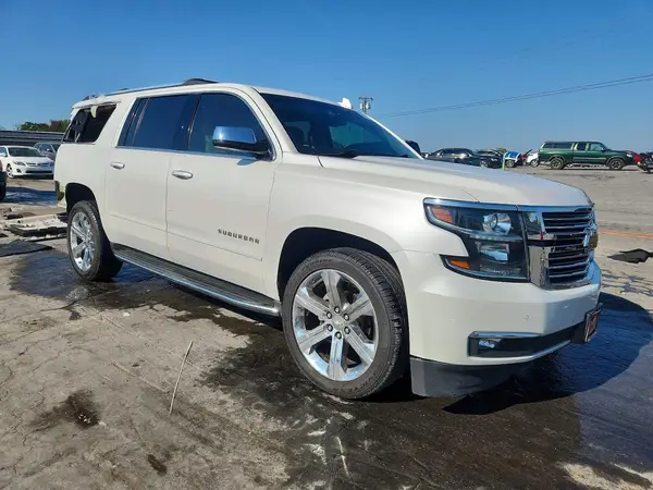 1GNSKJKC0KR211768 — 2019 Chevrolet Suburban, фото 4 с аукциона Copart, Задняя часть