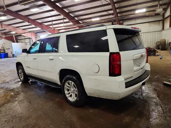 1GNSKHKC5KR342459 — 2019 Chevrolet Suburban, фото 2 с аукциона Copart, Передняя часть