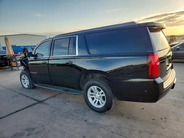 1GNSKHKCXKR367812 — 2019 Chevrolet Suburban, фото 2 с аукциона Copart 01.10.2026, Передняя часть