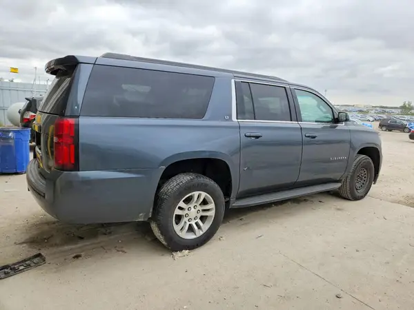 1GNSKHKC8KR330466 — 2019 Chevrolet Suburban, фото 3 с аукциона Copart, Мелкие вмятины и царапины