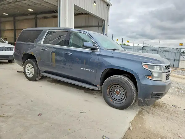 1GNSKHKC8KR330466 — 2019 Chevrolet Suburban, фото 4 с аукциона Copart, Мелкие вмятины и царапины