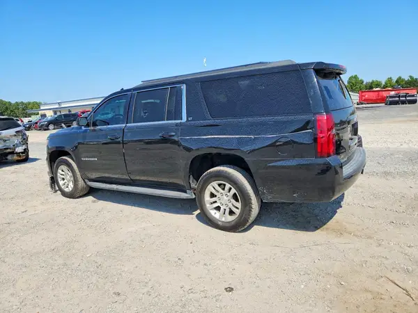 1GNSCHKC8KR118423 — 2019 Chevrolet Suburban, фото 2 с аукциона Copart 13.10.2026, Боковая часть
